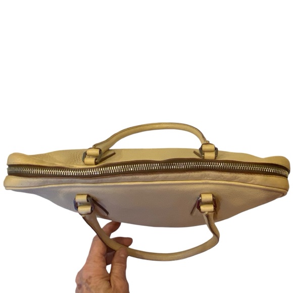 Prada cream leather shoulder bag briefcase laptop tote with side number lock - Picture 10 of 15